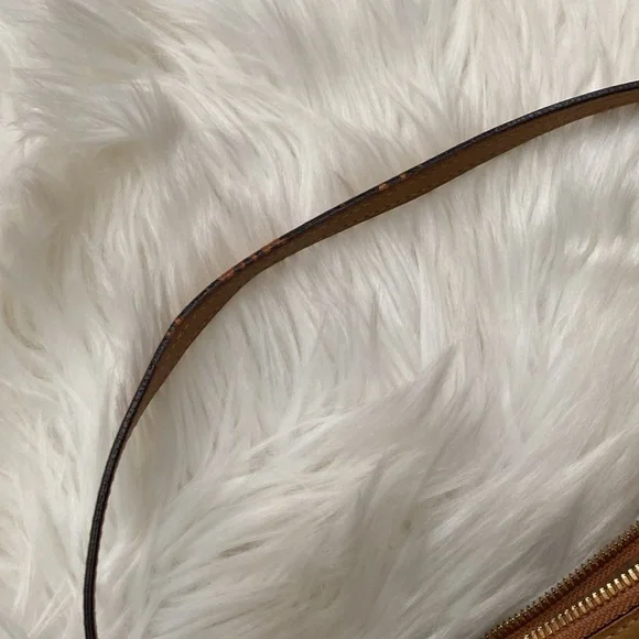 MCM Brown Monogram shoulder Bag - Picture 7 of 14